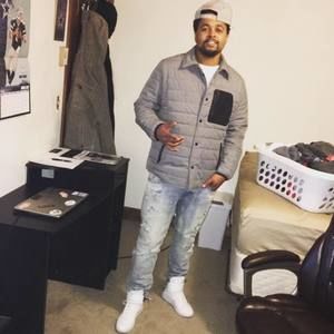 Meet your Posher, Devin